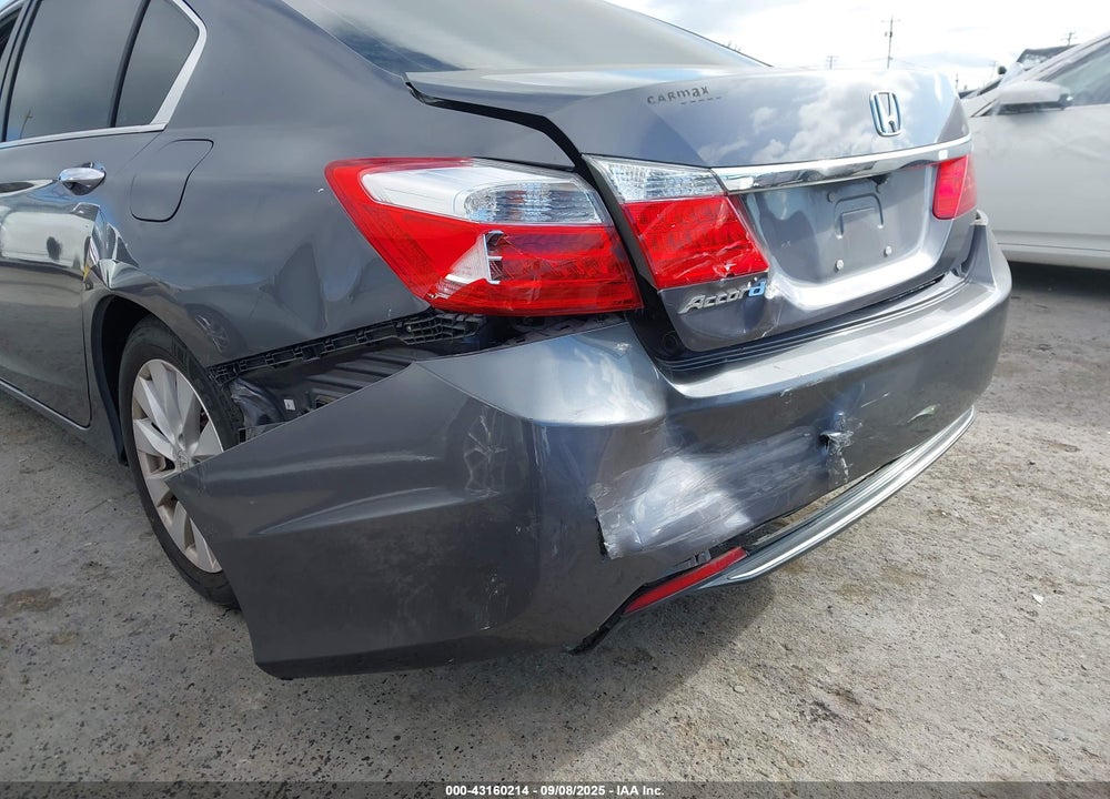 2015 HONDA ACCORD VIN: 1HGCR2F87FA073401