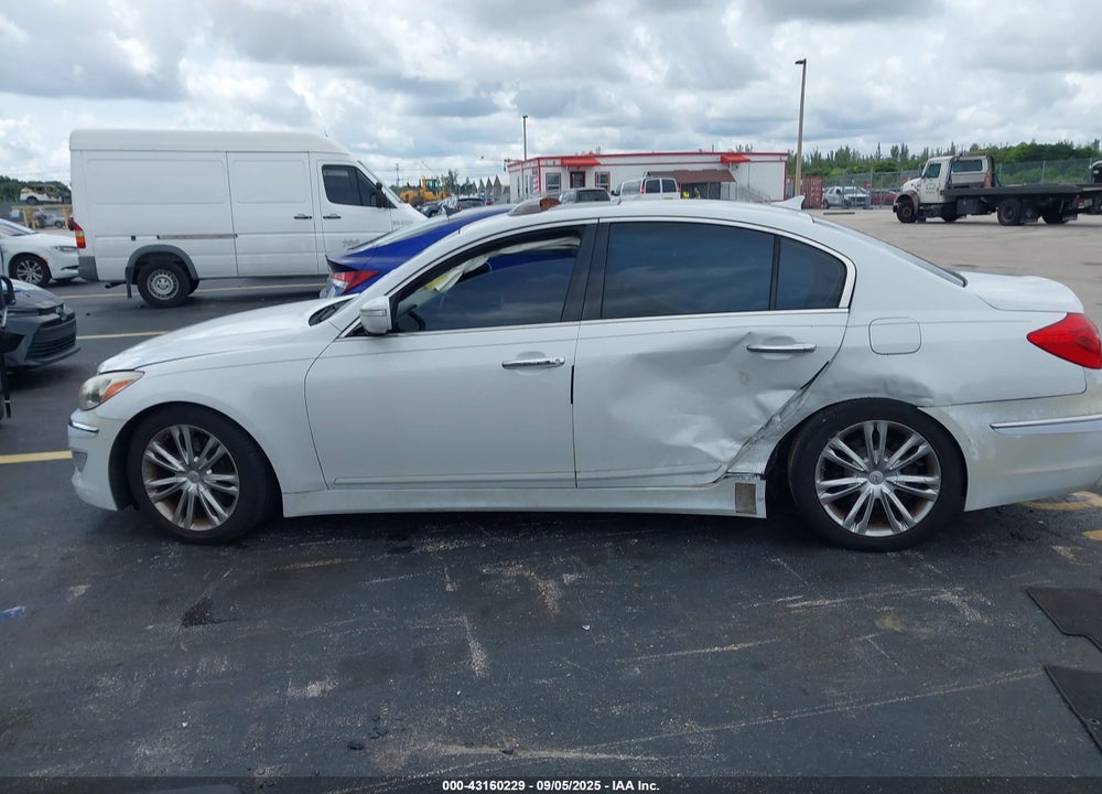 2012 HYUNDAI GENESIS VIN: KMHGC4DD9CU189721