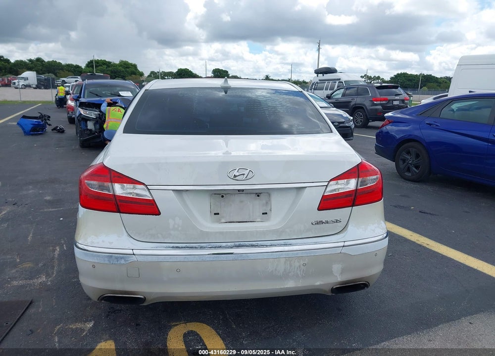 2012 HYUNDAI GENESIS VIN: KMHGC4DD9CU189721