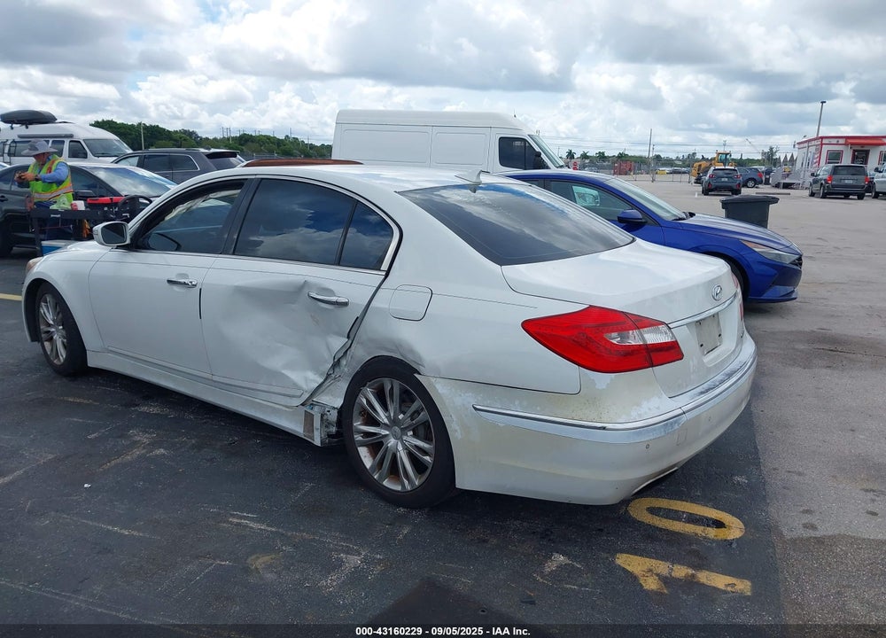 2012 HYUNDAI GENESIS VIN: KMHGC4DD9CU189721