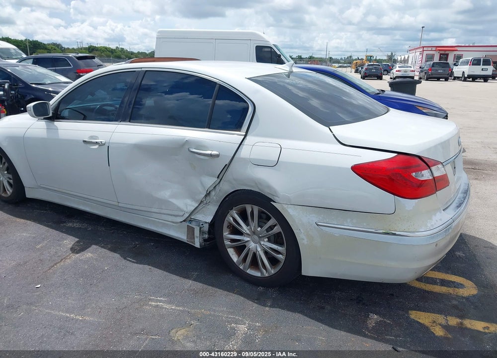 2012 HYUNDAI GENESIS VIN: KMHGC4DD9CU189721
