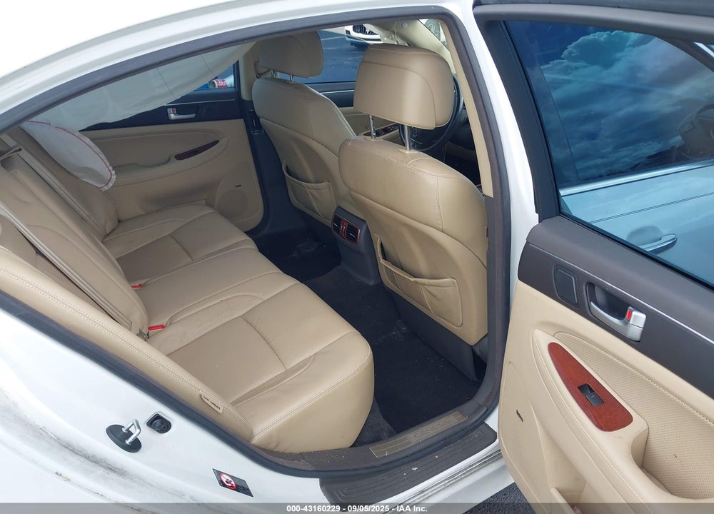 2012 HYUNDAI GENESIS VIN: KMHGC4DD9CU189721