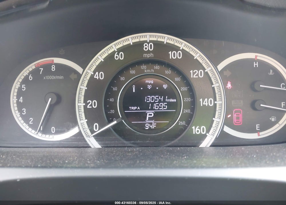 2016 HONDA ACCORD VIN: 1HGCR2F33GA098964