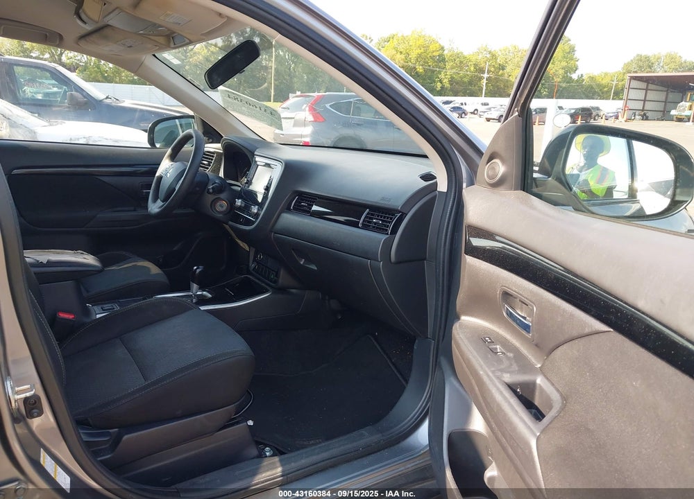2020 MITSUBISHI OUTLANDER VIN: JA4AD2A31LZ039753