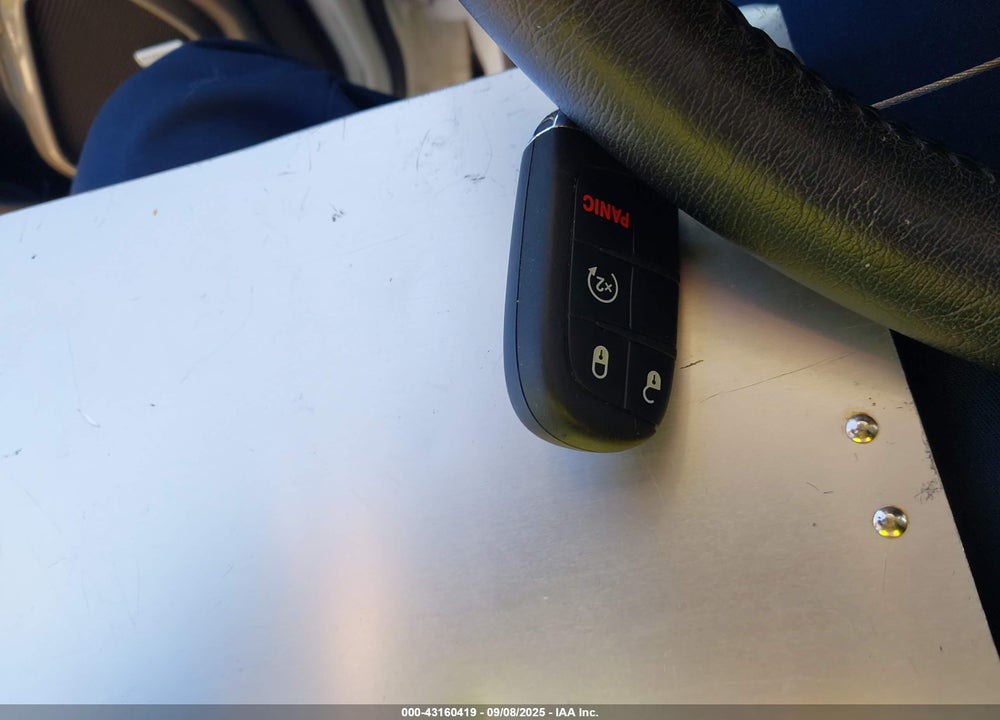 2021 JEEP RENEGADE VIN: ZACNJDD17MPM71721