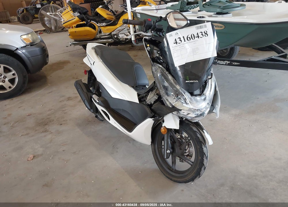 2018 HONDA PCX 150 VIN: RLHKF180XJY301685