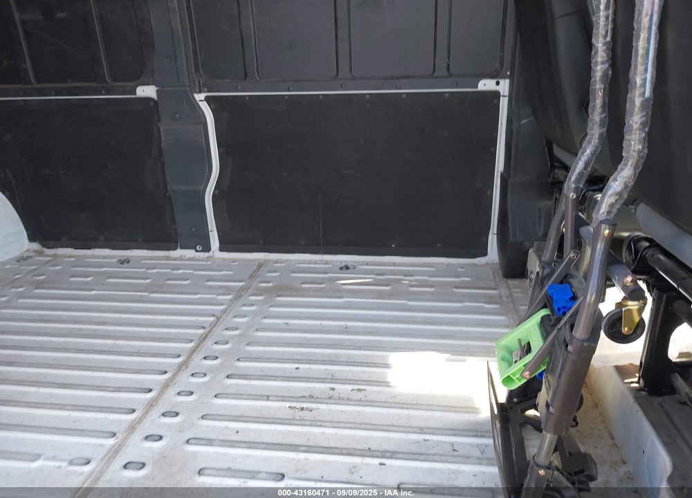 2025 RAM PROMASTER 2500 VIN: 3C6LRVDGXSE519338