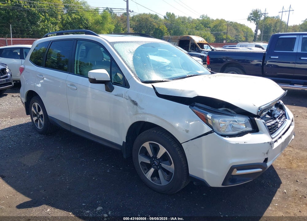 2018 SUBARU FORESTER VIN: JF2SJAEC8JH453897