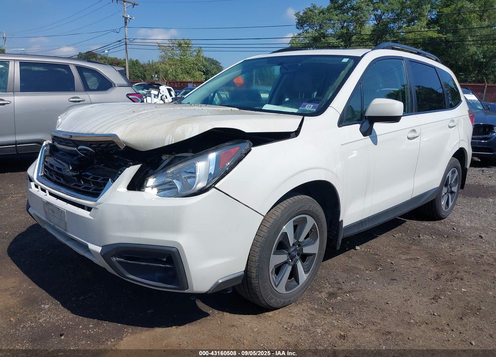 2018 SUBARU FORESTER VIN: JF2SJAEC8JH453897