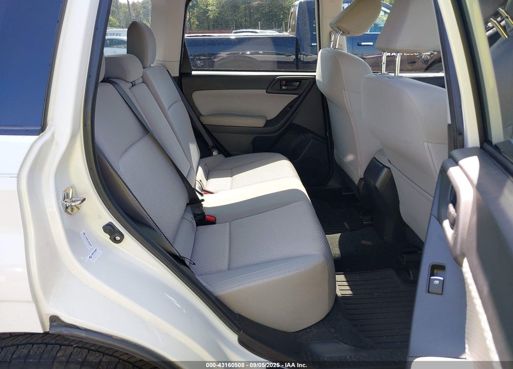 2018 SUBARU FORESTER VIN: JF2SJAEC8JH453897