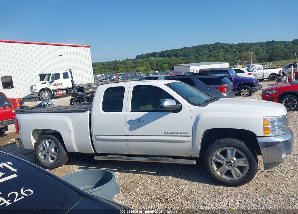 2013 CHEVROLET SILVERADO 1500 VIN: 1GCRCSE06DZ256714