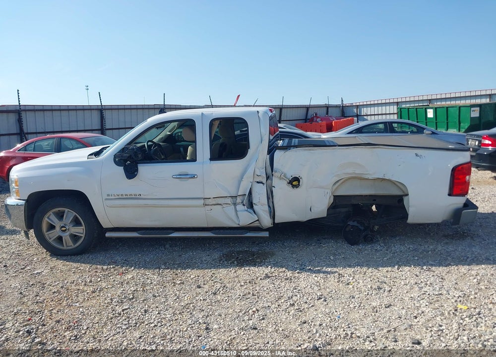 2013 CHEVROLET SILVERADO 1500 VIN: 1GCRCSE06DZ256714