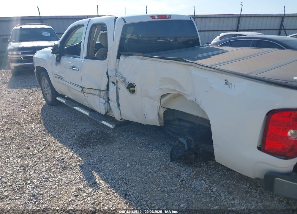 2013 CHEVROLET SILVERADO 1500 VIN: 1GCRCSE06DZ256714