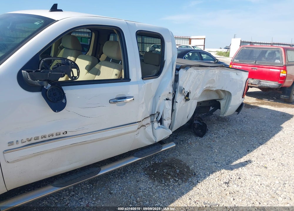 2013 CHEVROLET SILVERADO 1500 VIN: 1GCRCSE06DZ256714