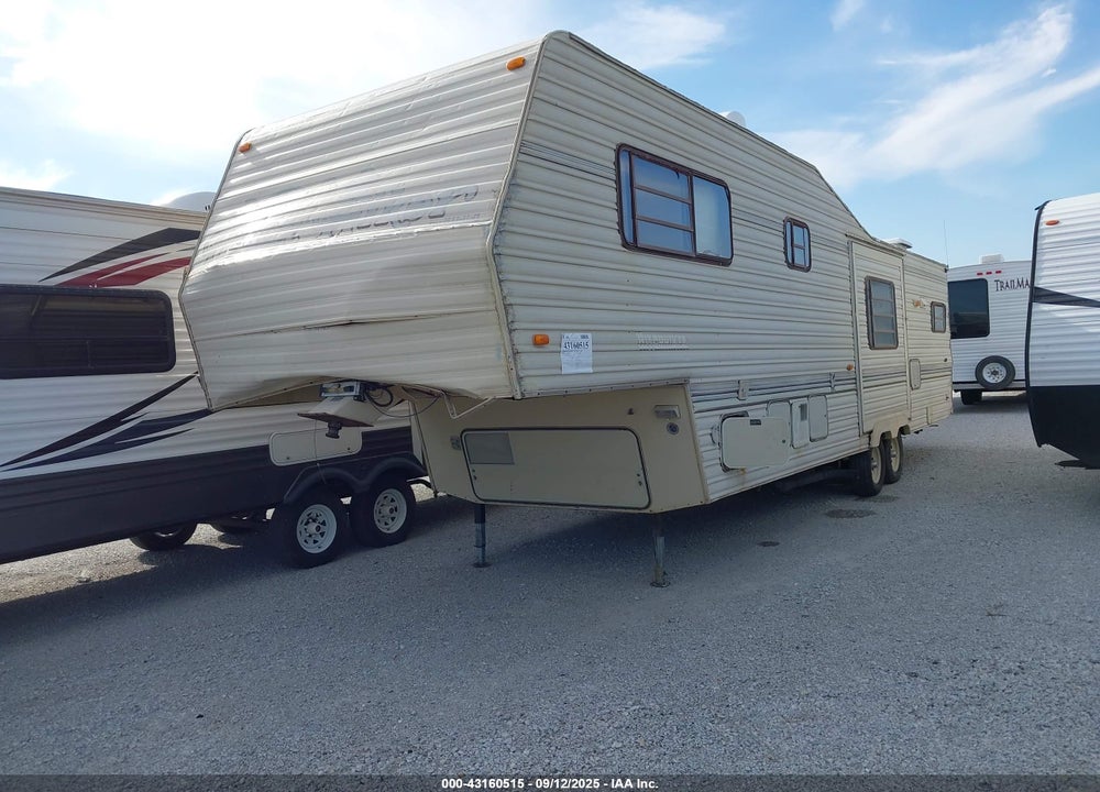 1988 NU-WA HITCHHIKER 5TH WHEEL TRAVEL TRAILER VIN: 1NW32HR04JA041233