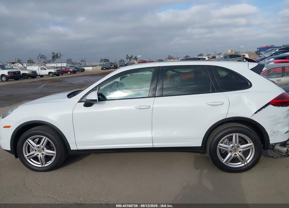 2016 PORSCHE CAYENNE VIN: WP1AA2A21GLA11027