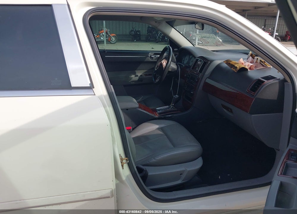2005 CHRYSLER 300 TOURING VIN: 2C3JA53G55H674322