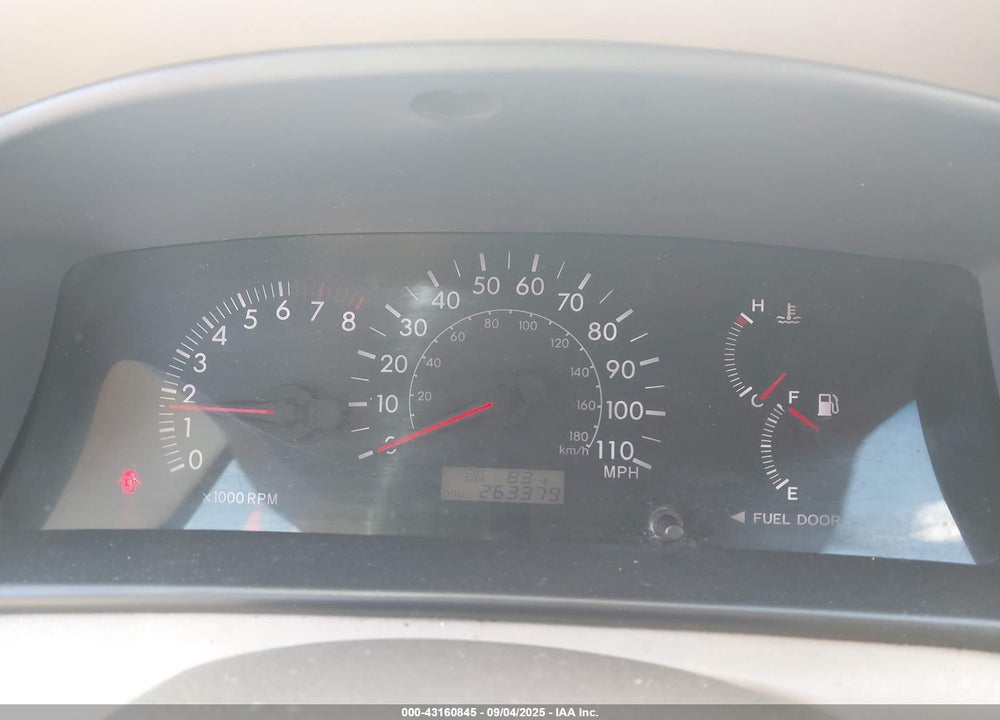 2005 TOYOTA COROLLA LE VIN: 1NXBR32E05Z384673