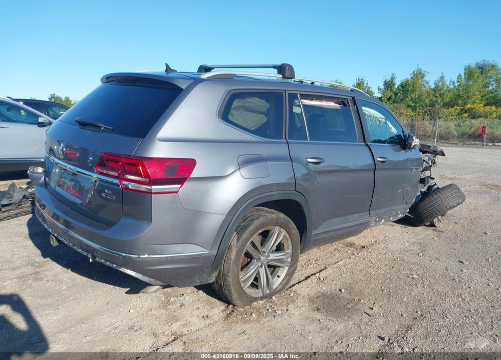 2019 VOLKSWAGEN ATLAS VIN: 1V2XR2CA7KC577936