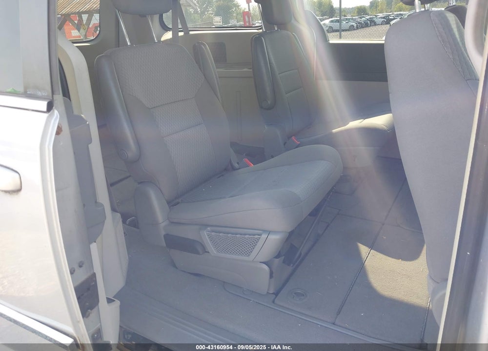 2010 CHRYSLER TOWN & COUNTRY TOURING VIN: 2A4RR5D14AR221292