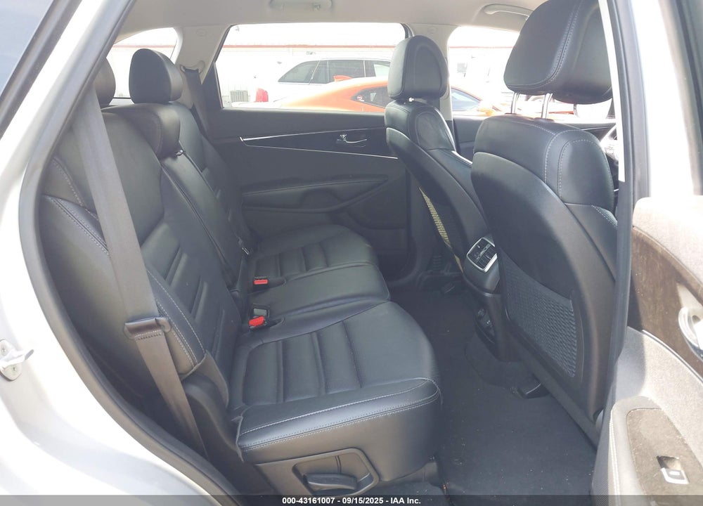2016 KIA SORENTO VIN: 5XYPHDA57GG117510
