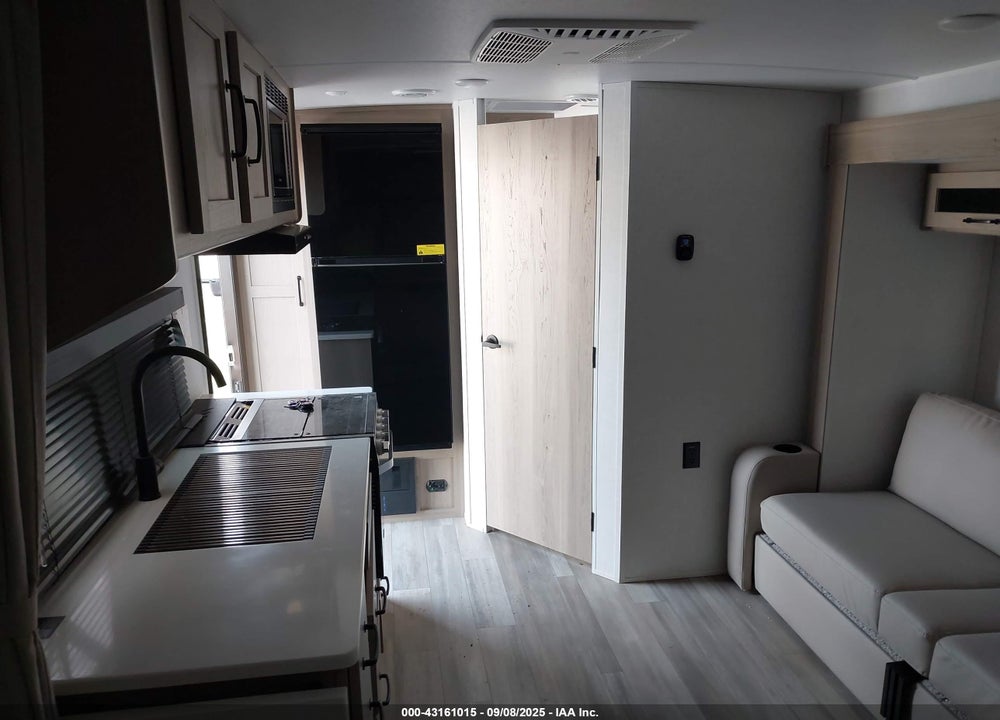 2024 FOREST RIVER MINI LITE 2109S TRAVEL TRAILER VIN: 4X4TRLW23RD460315