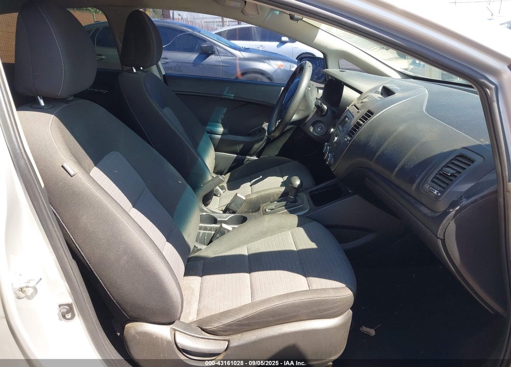 2015 KIA FORTE VIN: KNAFX4A62F5394500