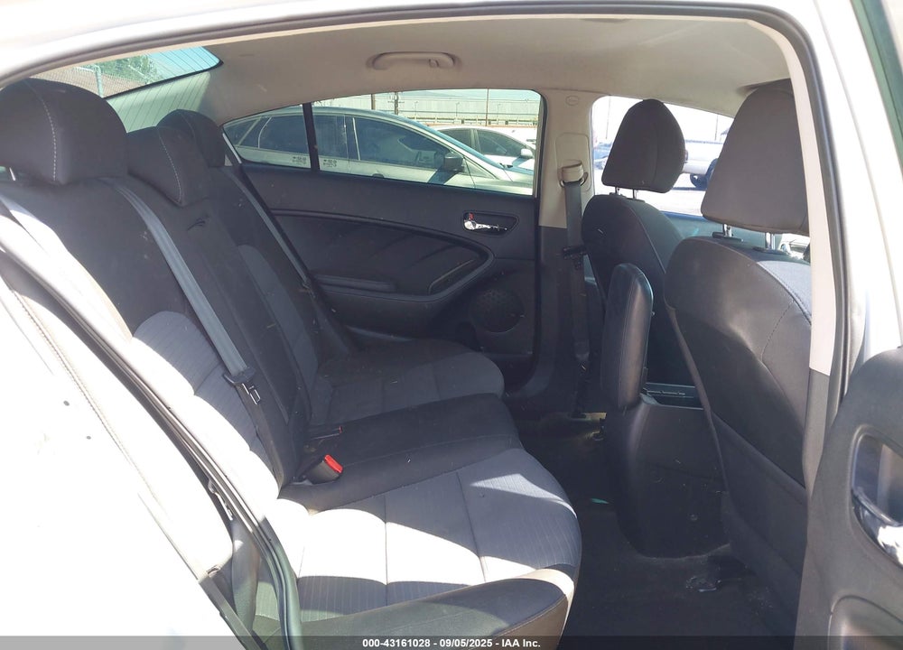 2015 KIA FORTE VIN: KNAFX4A62F5394500
