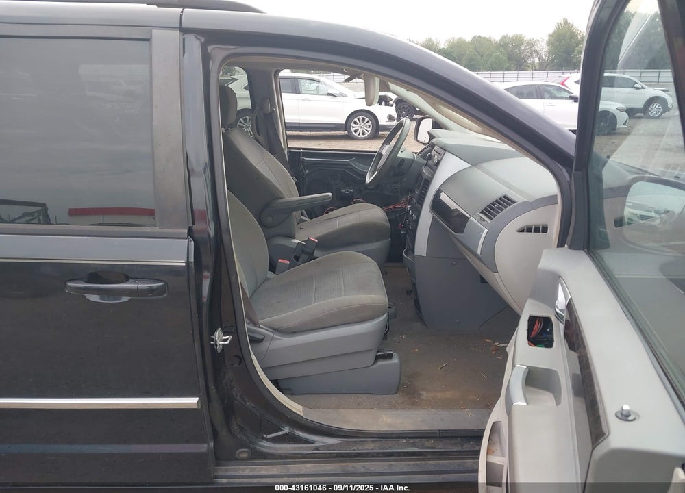 2010 DODGE GRAND CARAVAN SXT VIN: 2D4RN5D16AR196643