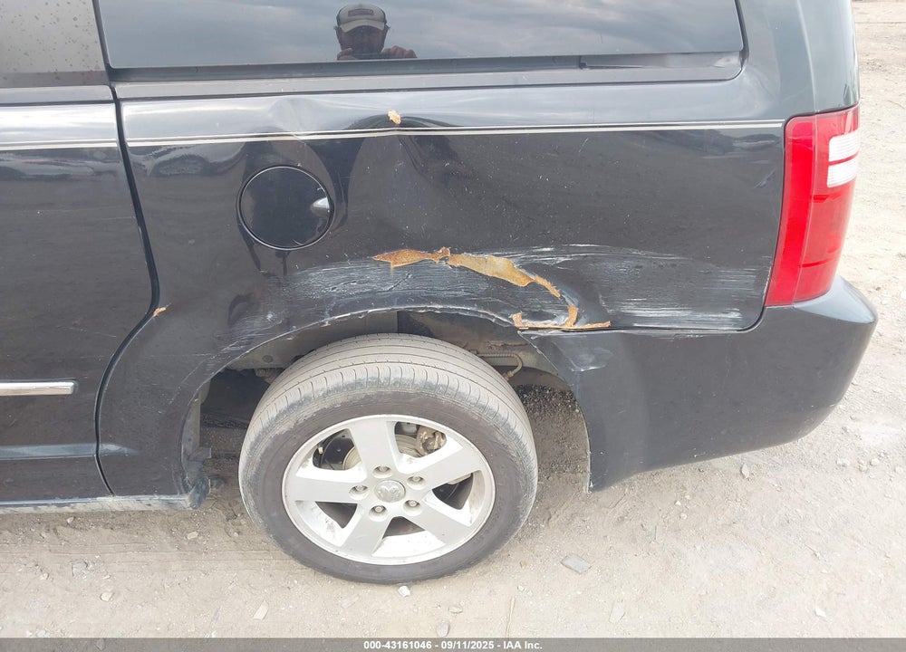 2010 DODGE GRAND CARAVAN SXT VIN: 2D4RN5D16AR196643