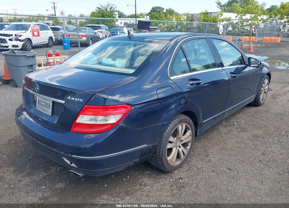 2011 MERCEDES-BENZ C 300 LUXURY 4MATIC VIN: WDDGF8BB5BR150958