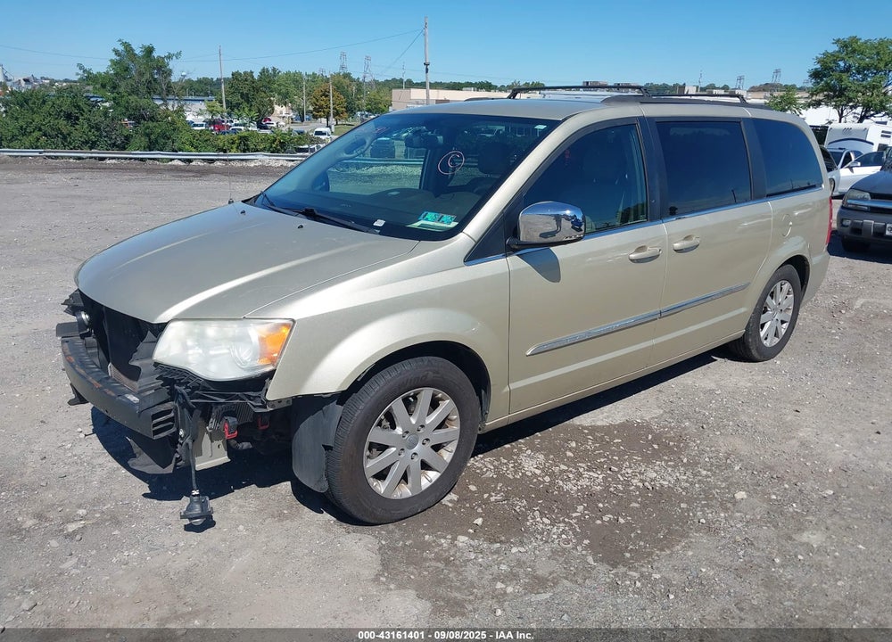 2012 CHRYSLER TOWN & COUNTRY VIN: 2C4RC1CG9CR124582