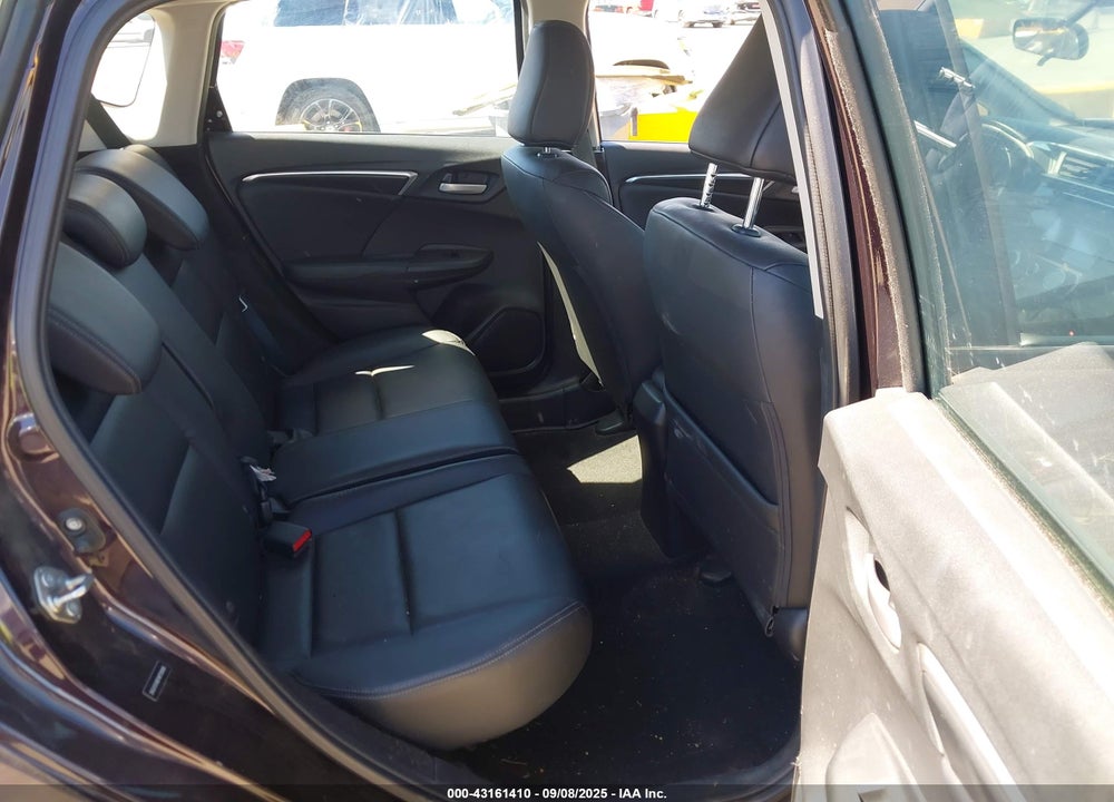2015 HONDA FIT VIN: 3HGGK5H86FM750686