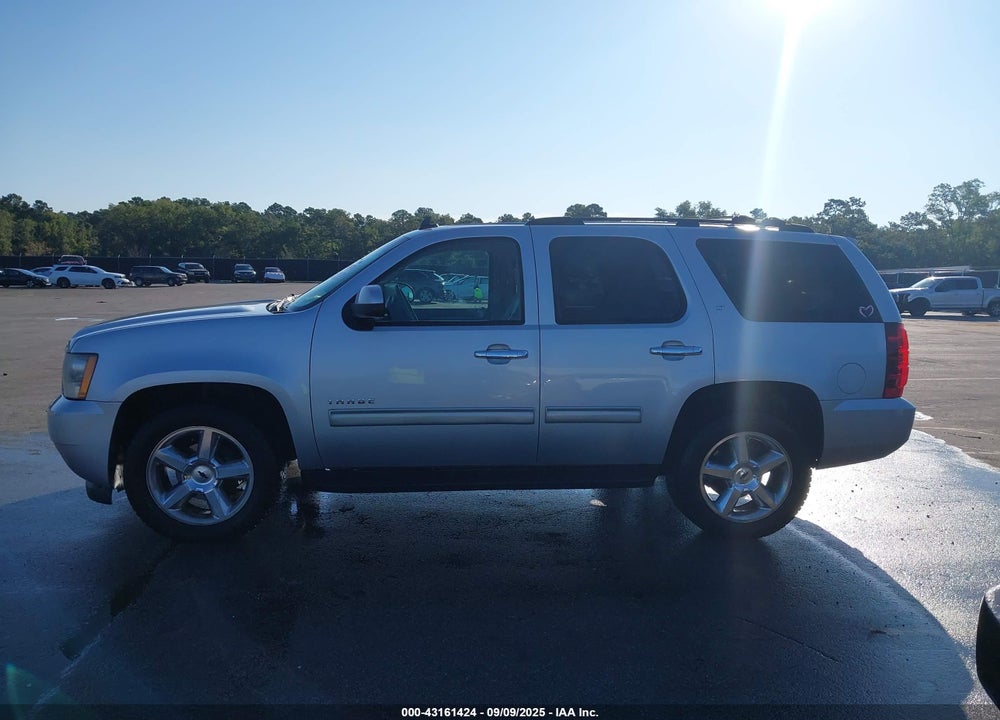 2011 CHEVROLET TAHOE VIN: 1GNSCBE0XBR232454