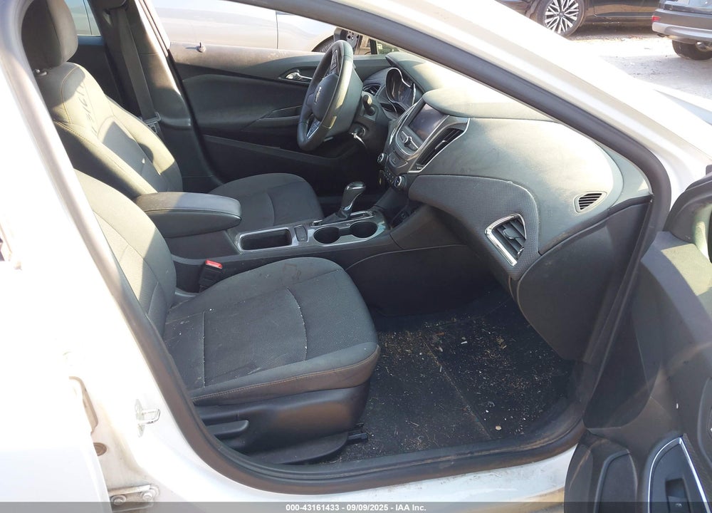 2019 CHEVROLET CRUZE VIN: 3G1BC6SM9KS567718