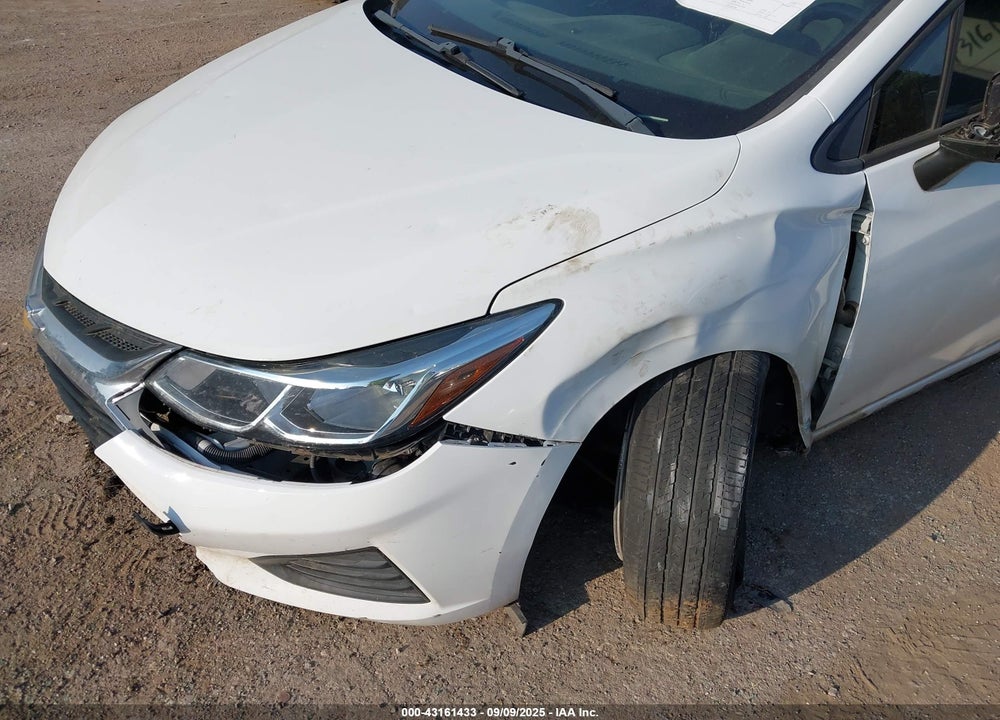 2019 CHEVROLET CRUZE VIN: 3G1BC6SM9KS567718