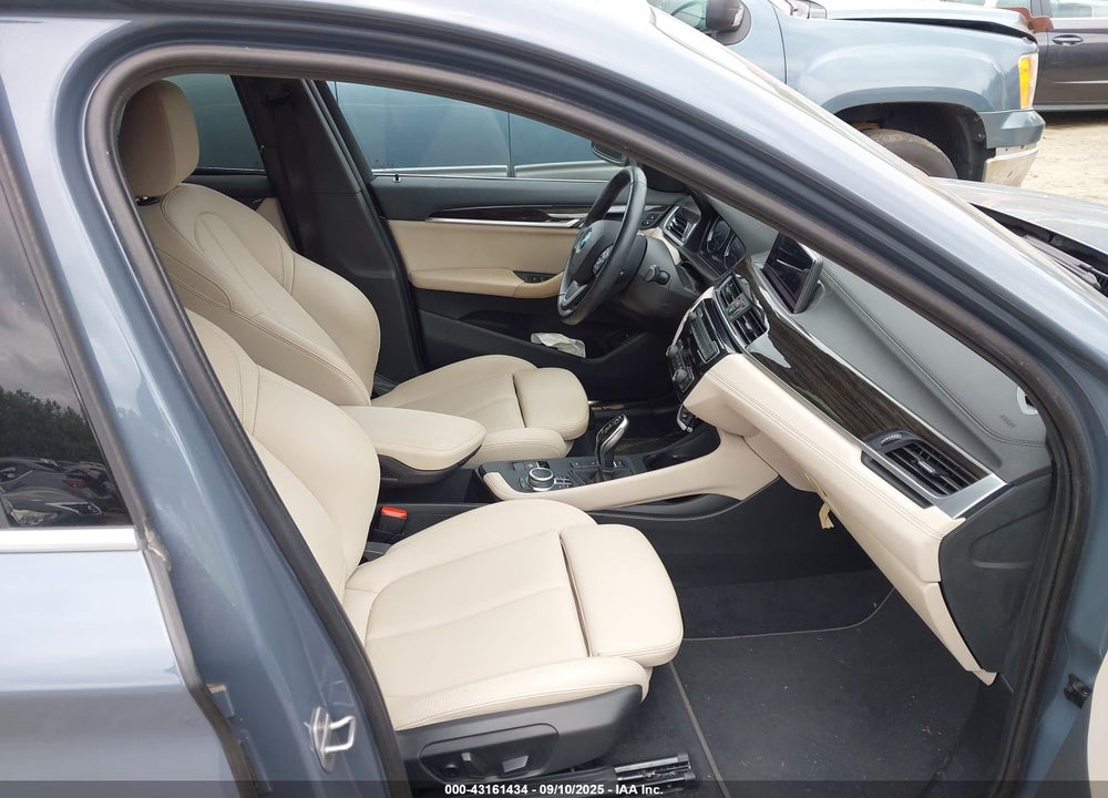 2020 BMW X1 VIN: WBXJG9C04L5R54017