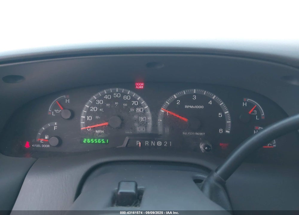 2002 FORD F-150 LARIAT/XLT VIN: 1FTRW07L52KE35786