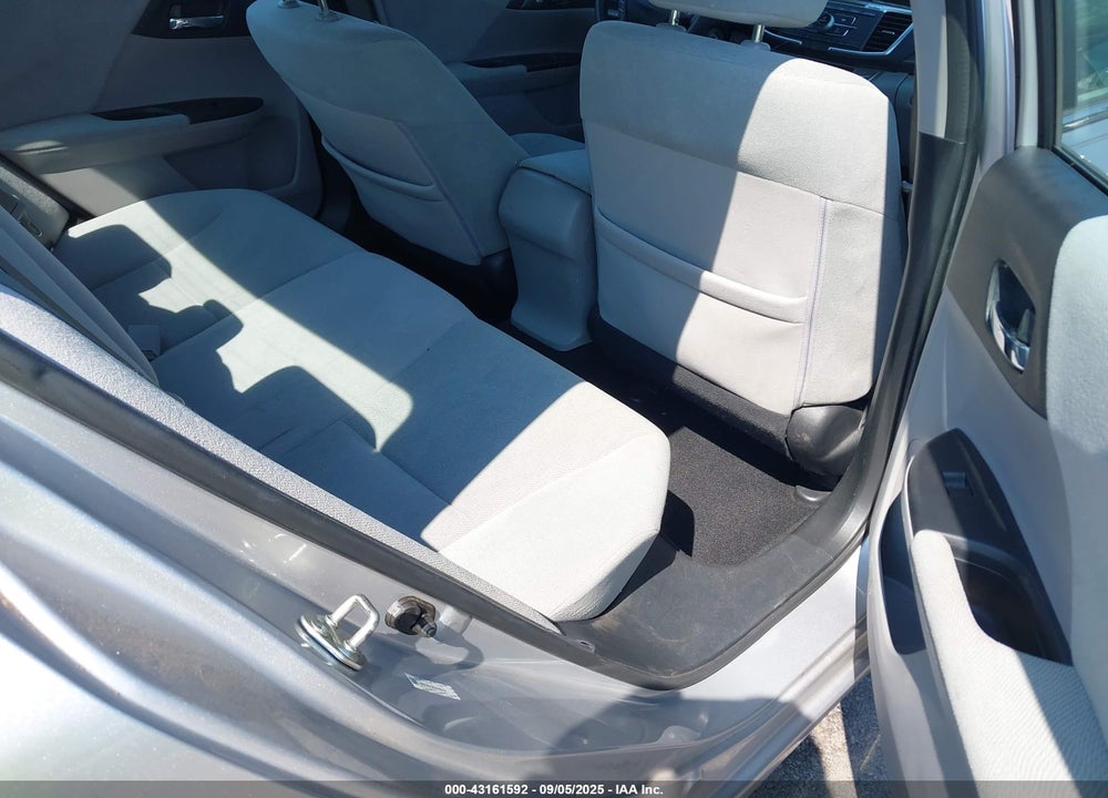 2013 HONDA ACCORD LX VIN: 1HGCR2F35DA283707
