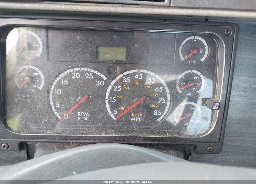 2005 FREIGHTLINER CONVENTIONAL COLUMBIA VIN: 1FUJA6CV75LN82818