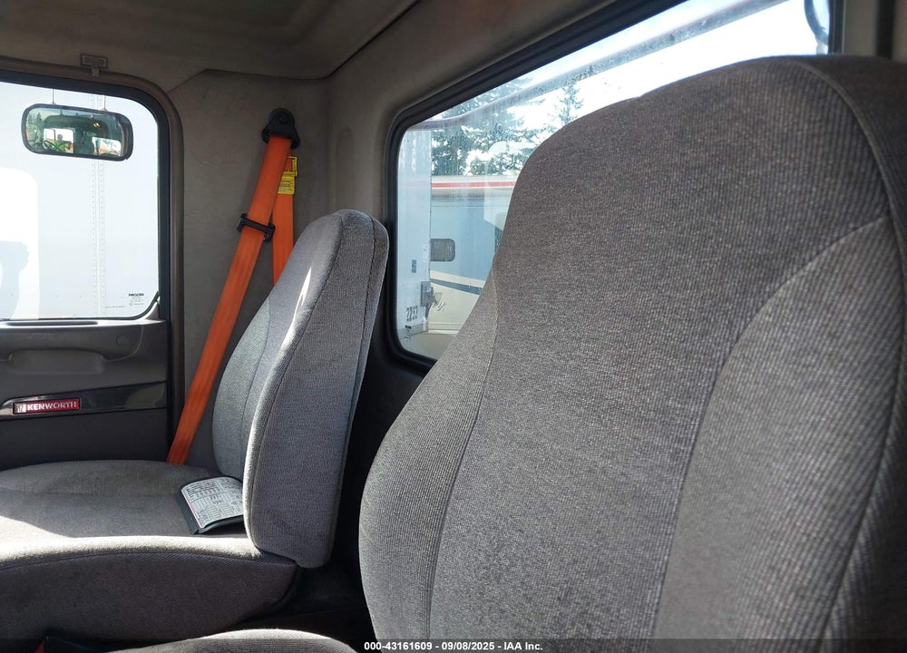 2012 KENWORTH CONSTRUCTION T370 VIN: 2XKHAM8A7CM334459