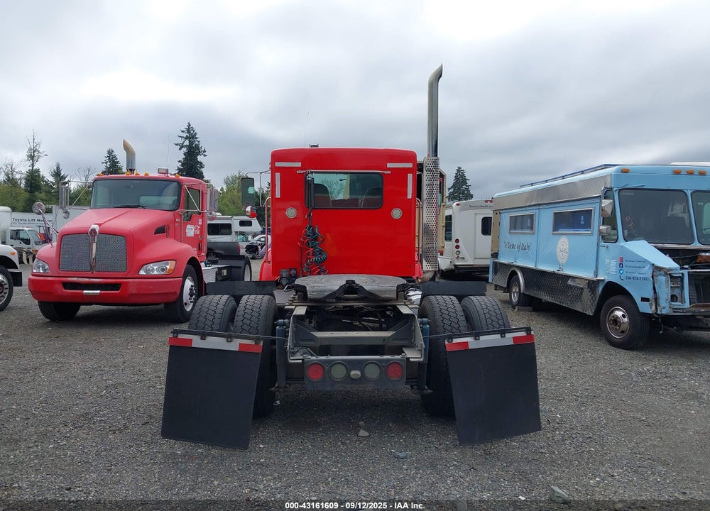 2012 KENWORTH CONSTRUCTION T370 VIN: 2XKHAM8A7CM334459