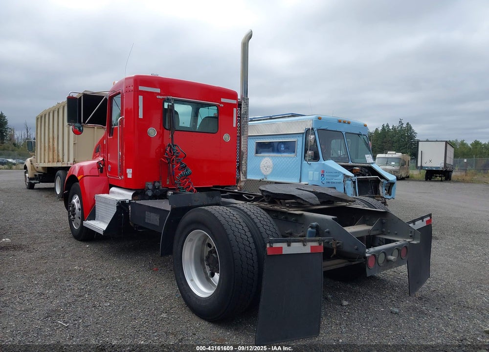 2012 KENWORTH CONSTRUCTION T370 VIN: 2XKHAM8A7CM334459