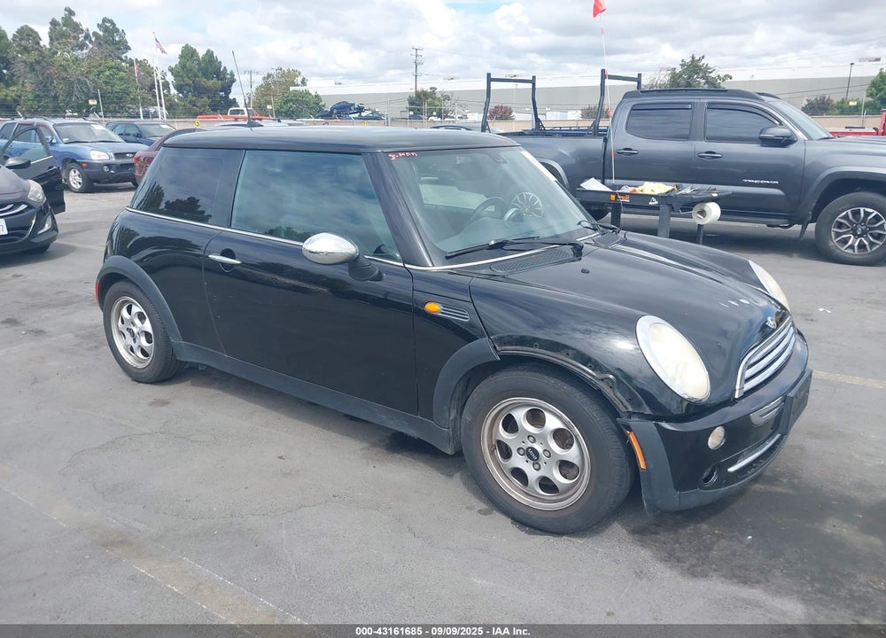 2005 MINI COOPER VIN: WMWRC33495TJ67278