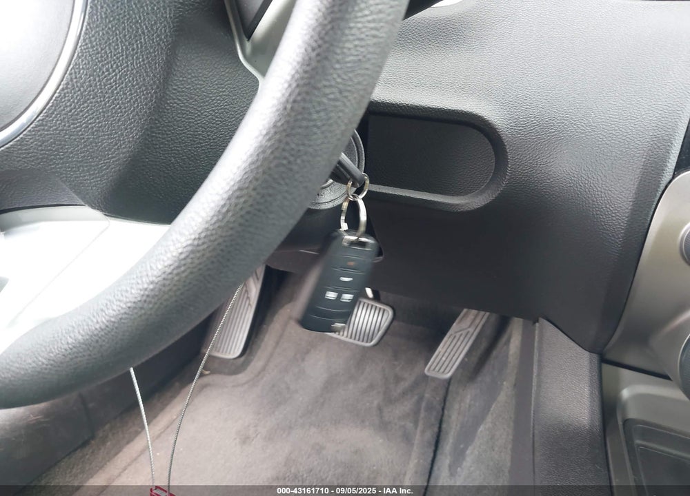 2011 CHEVROLET CAMARO VIN: 2G1FB1ED9B9134013