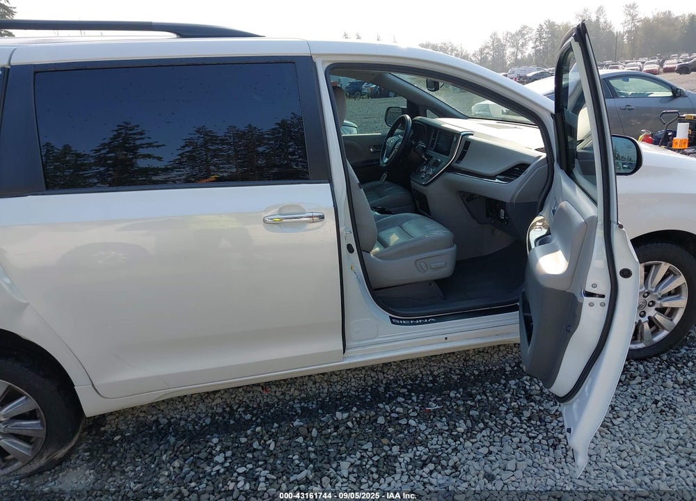 2017 TOYOTA SIENNA XLE PREMIUM 7 PASSENGER VIN: 5TDDZ3DC8HS146507
