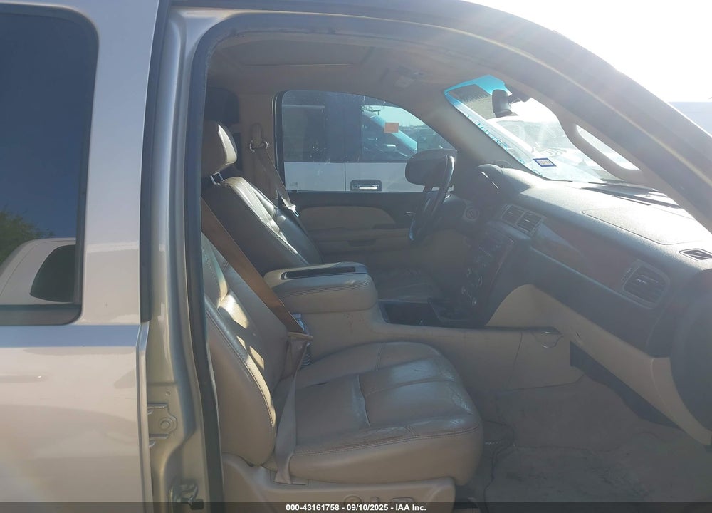 2007 CHEVROLET SUBURBAN 1500 LT VIN: 3GNFC16J57G261256