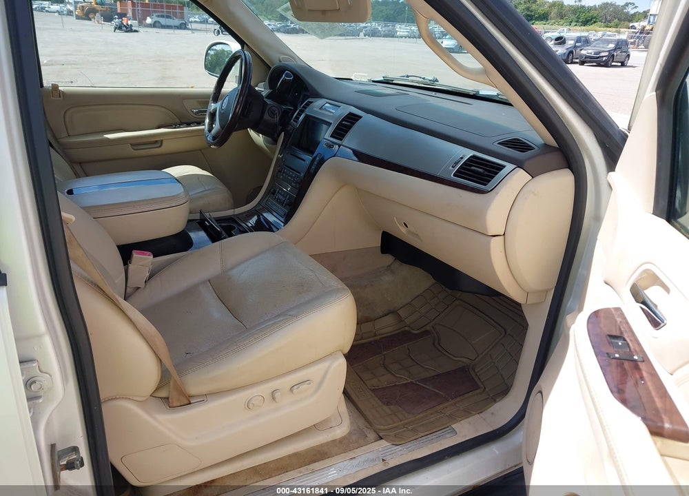 2007 CADILLAC ESCALADE ESV VIN: 1GYFK66857R289333