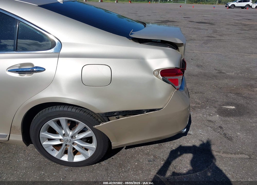 2011 LEXUS ES 350 VIN: JTHBK1EG7B2439135