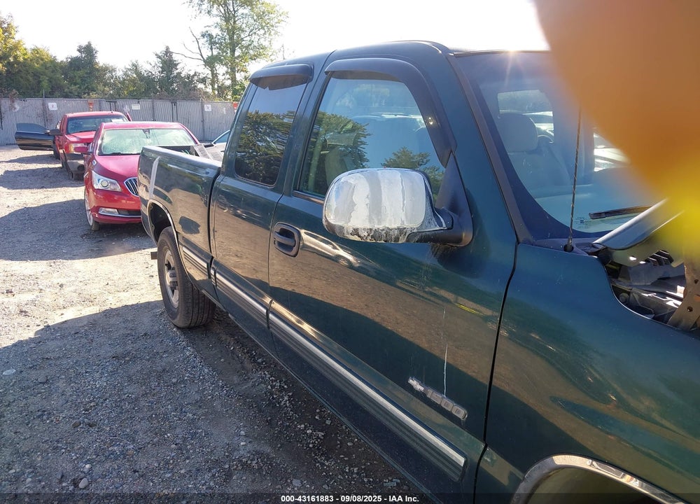 2001 CHEVROLET SILVERADO 1500 LS VIN: 2GCEK19V111307171